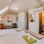 Obester Panzio Pensionat 3*