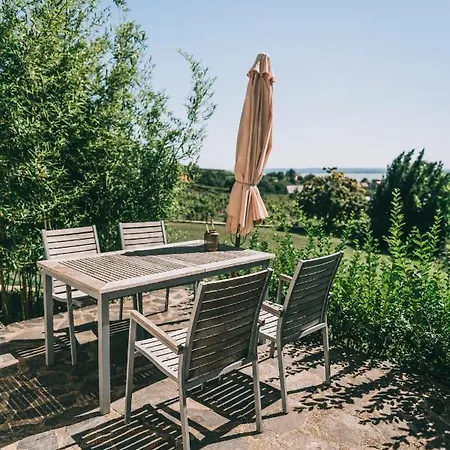 Obester Panzio ゲストハウス 3*